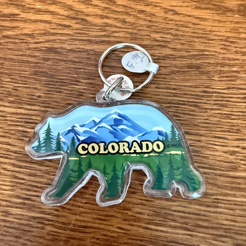 Acrylic “Colorado” Keychain Bear Nature Scene NWT